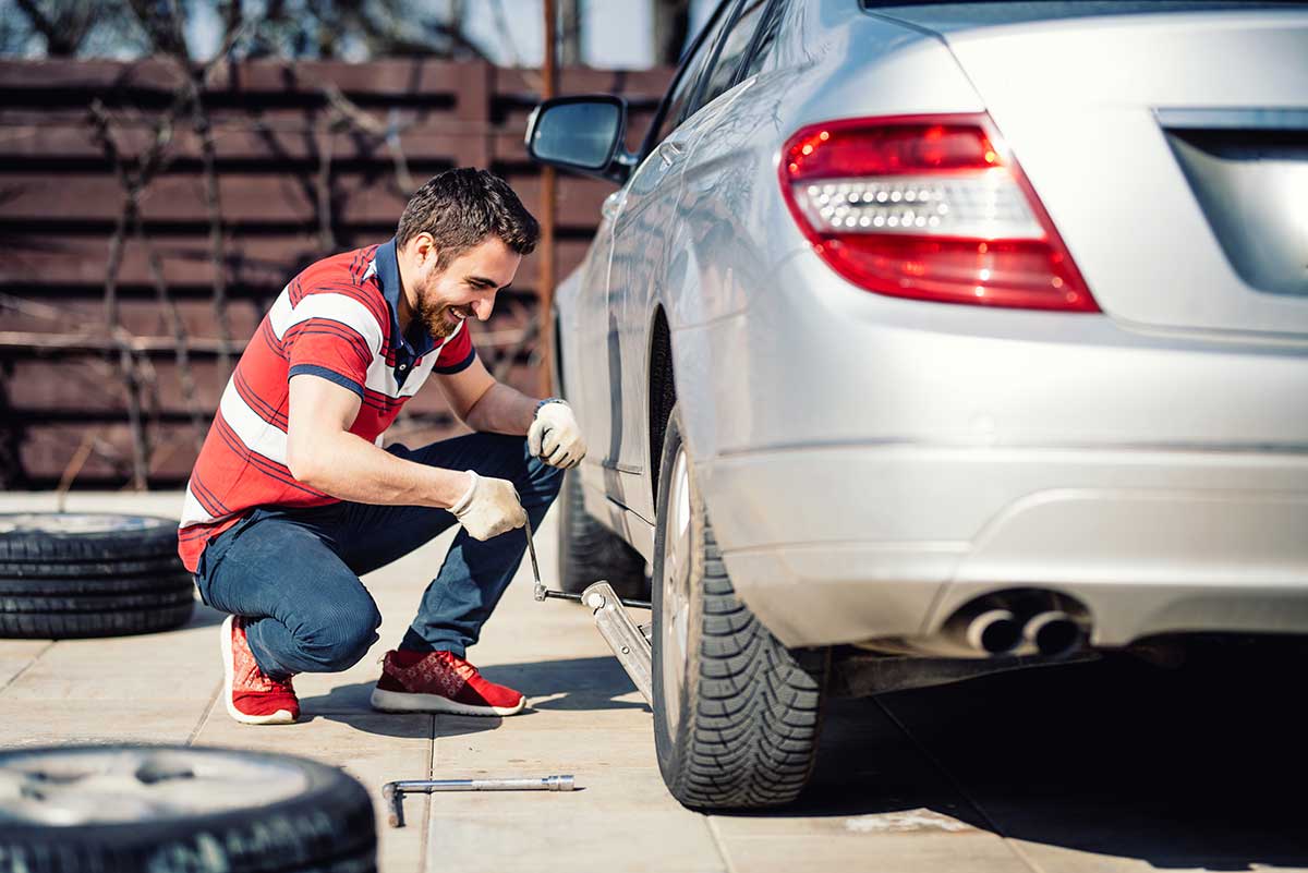Conoce todo lo que necesitas saber para cambiar los neumáticos de tu coche