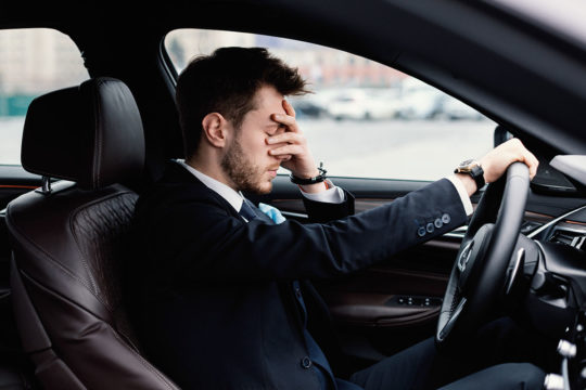El impacto del estrés y el cansancio en la conducción