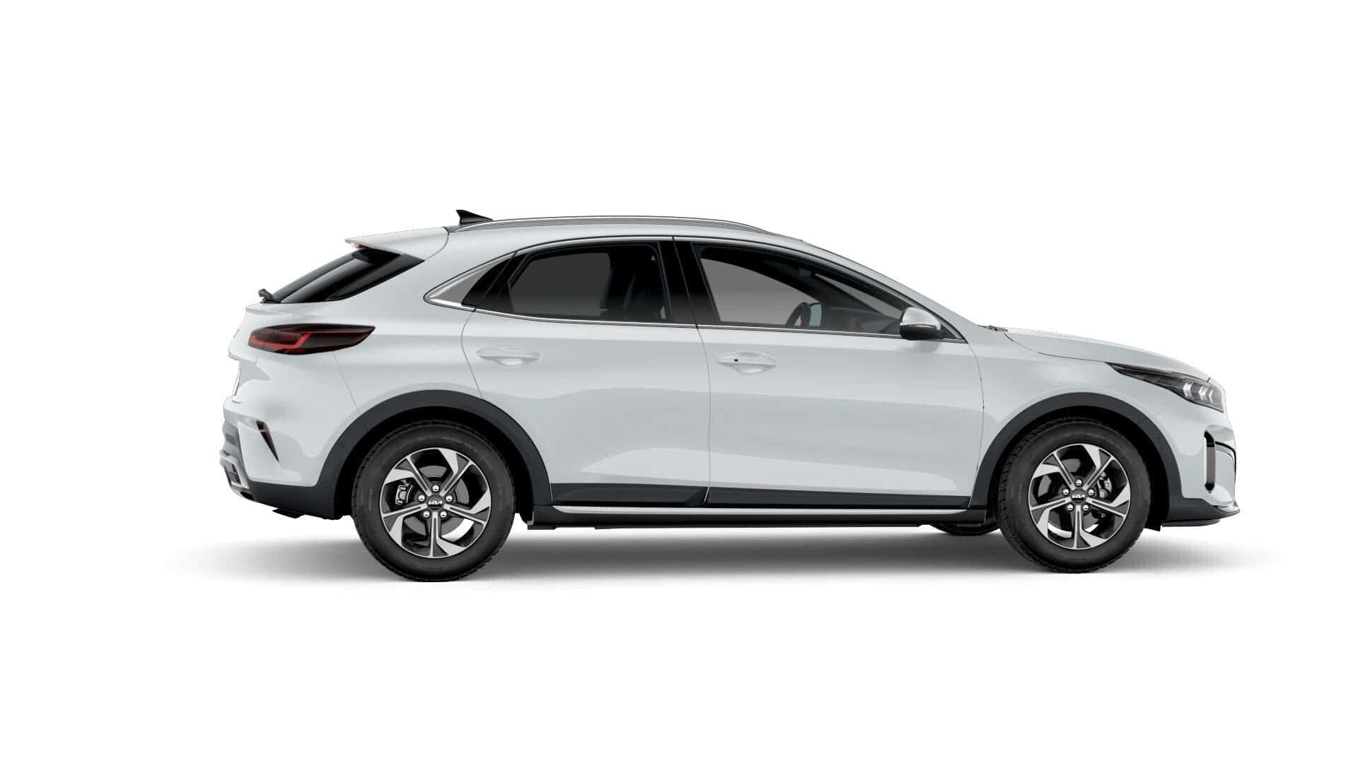 Renting New Kia Xceed Drive Cassa White SUV Manual