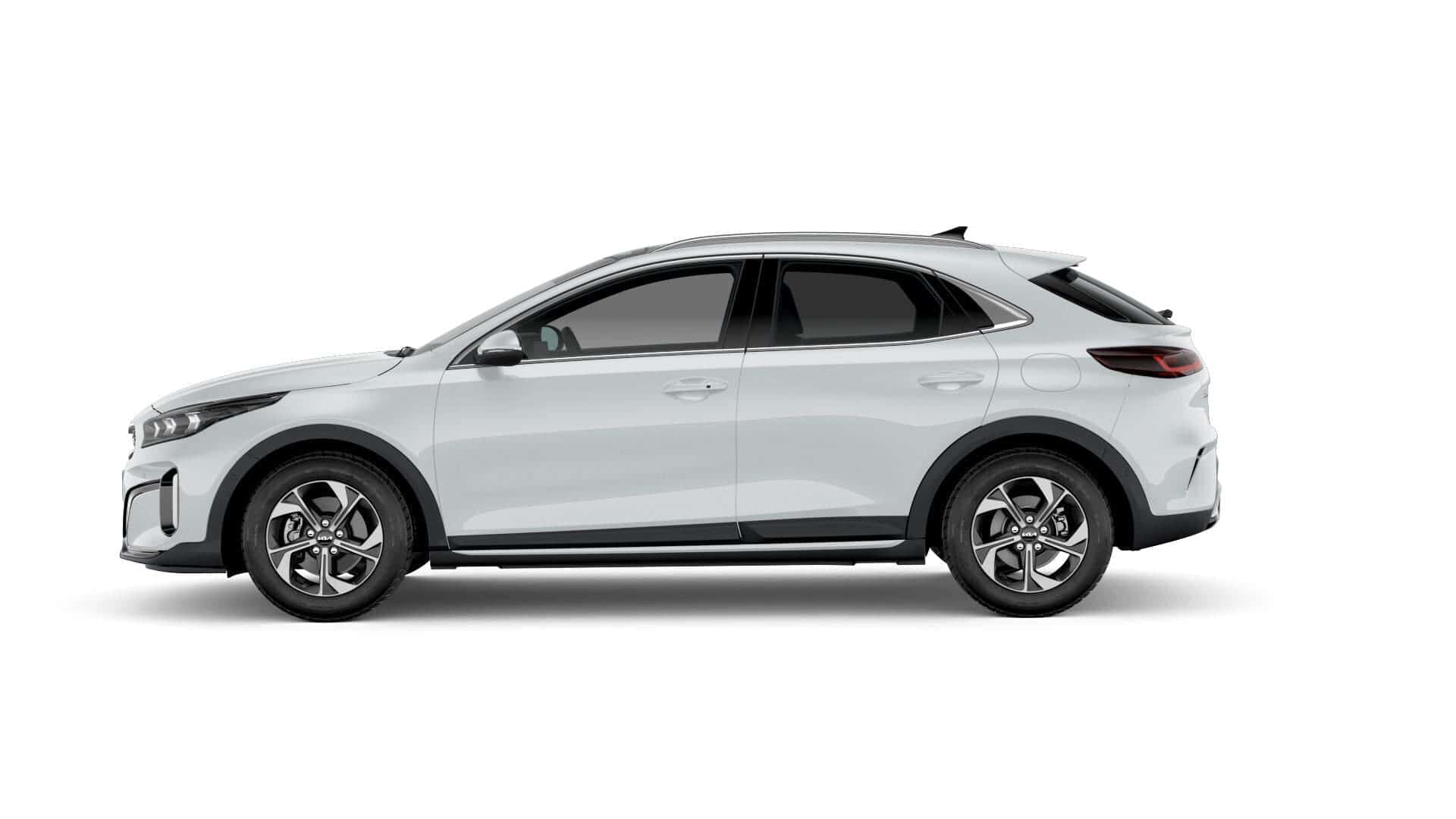 Renting New Kia Xceed Drive Cassa White SUV Manual Renting Finders