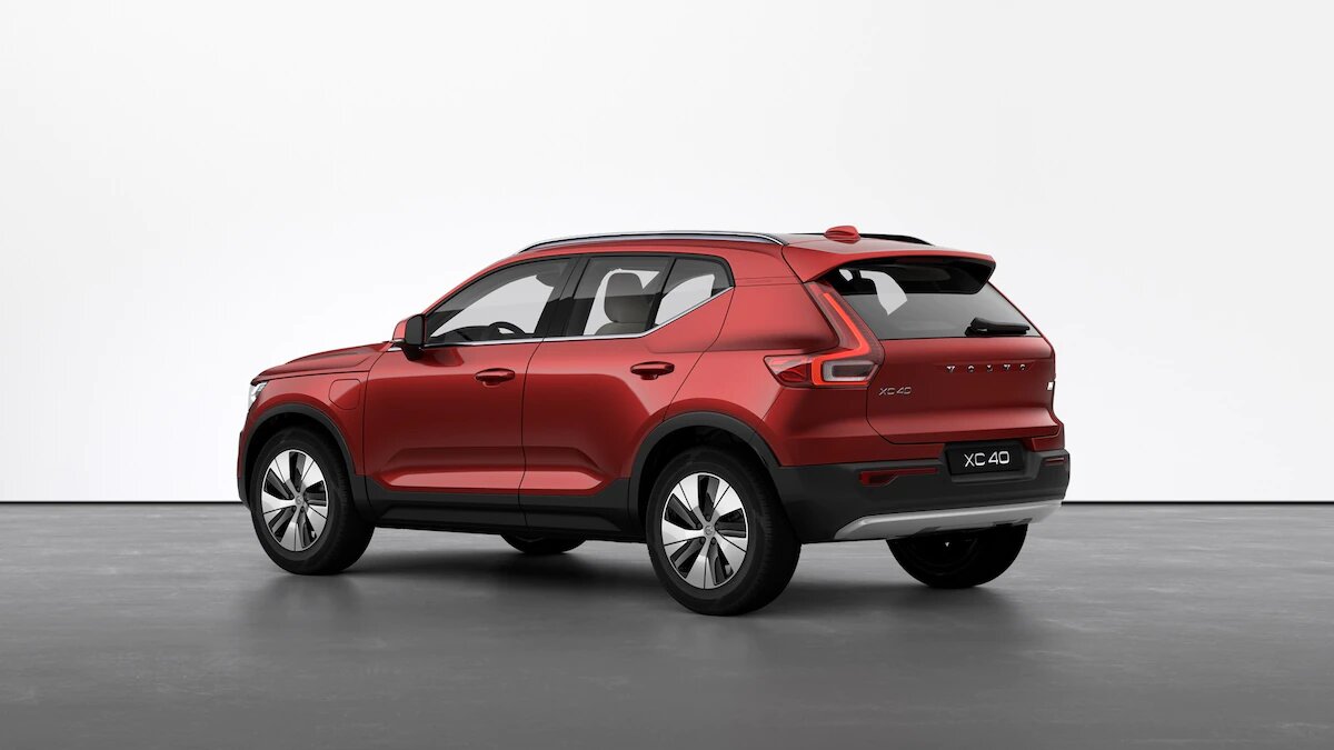 Volvo xc40 recharge inscription rojo fusion Renting Finders lateral
