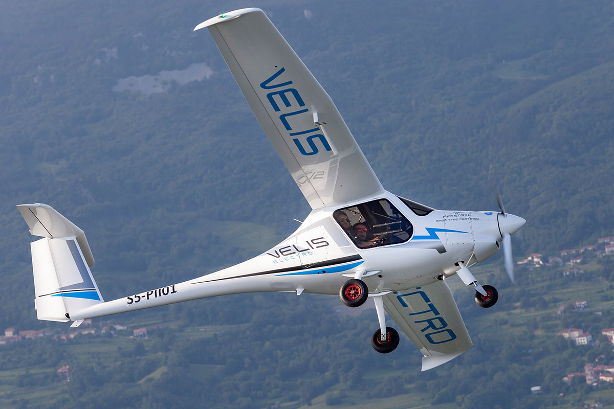 Avión eléctrico rompe el récord de vuelo más largo del mundo