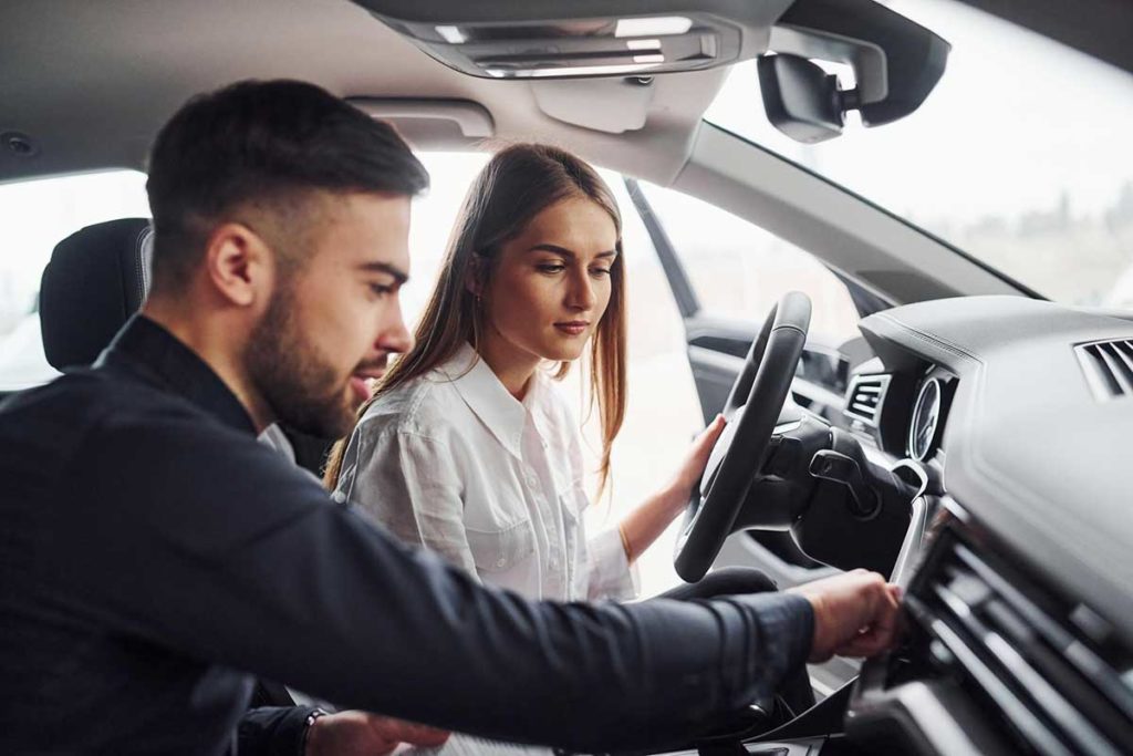 Cuáles son los requisitos de un coche de renting para particulares