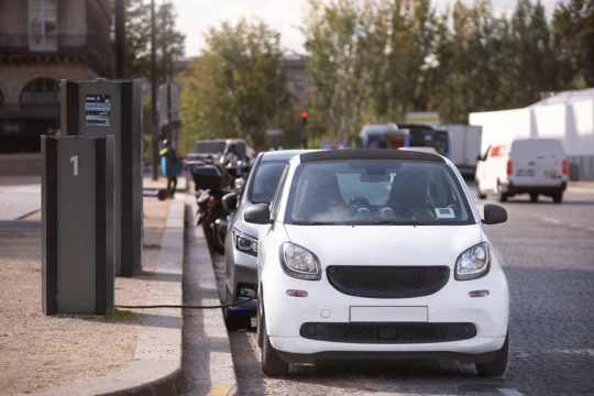 Ventajas de los coches con etiquetas Cero y Eco