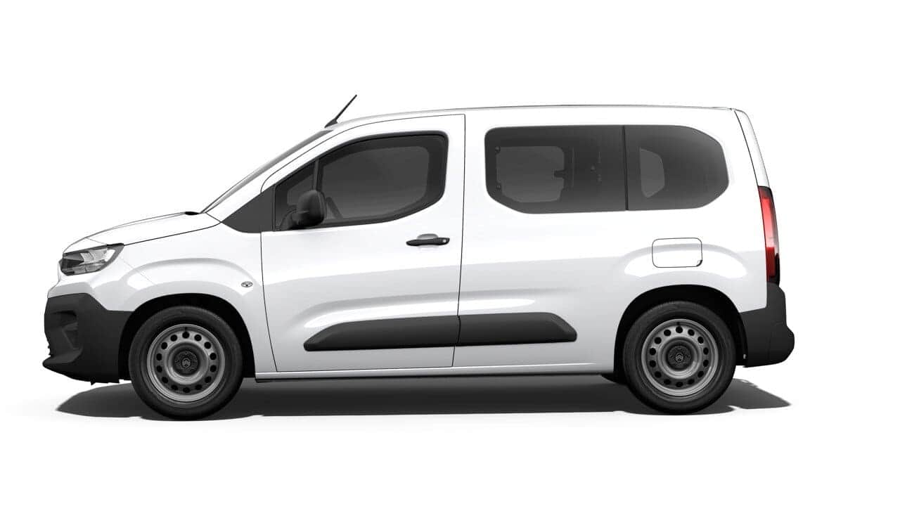 Renting Nueva Citroën Berlingo Combi Talla M You Furgoneta Familiar 5 Plazas Manual Blanco Kaolin