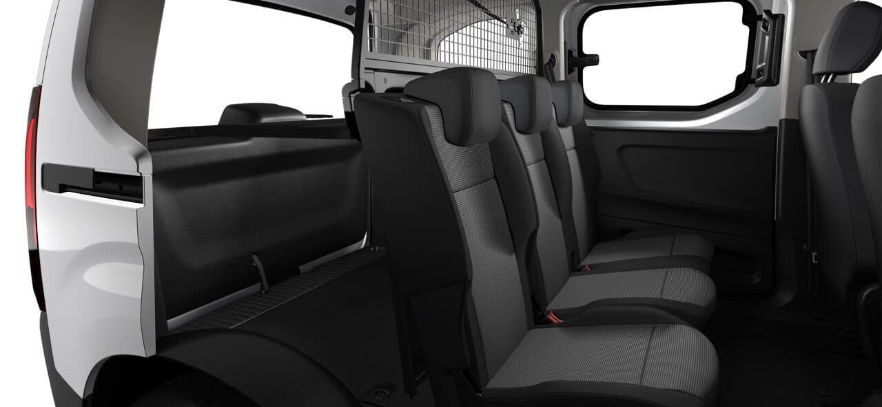 Renting Nueva Citroën Berlingo Combi Talla M You Furgoneta Familiar 5 Plazas Manual Blanco Kaolin Asientos