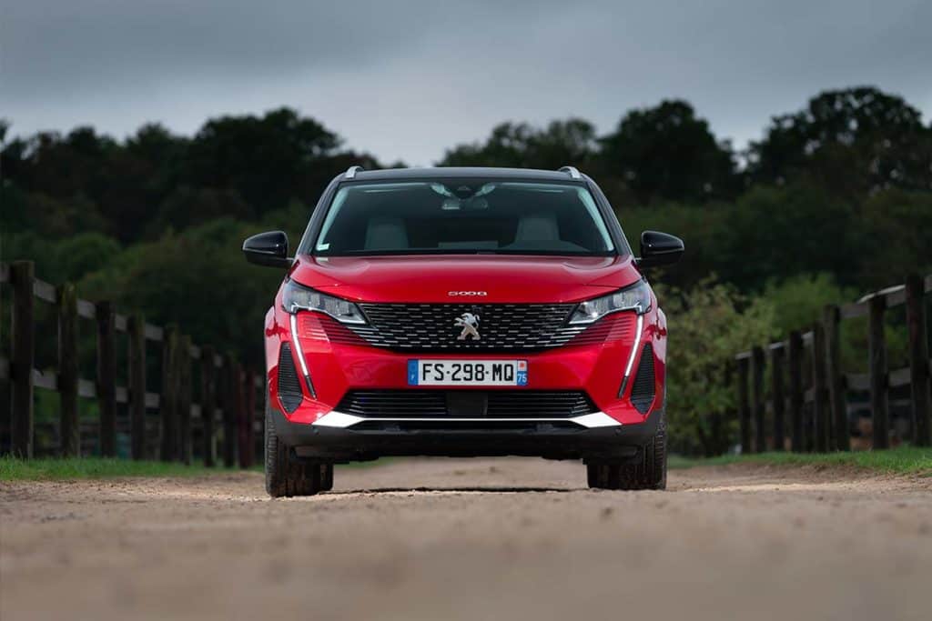 La fachada exterior de la segunda generación del Peugeot 5008