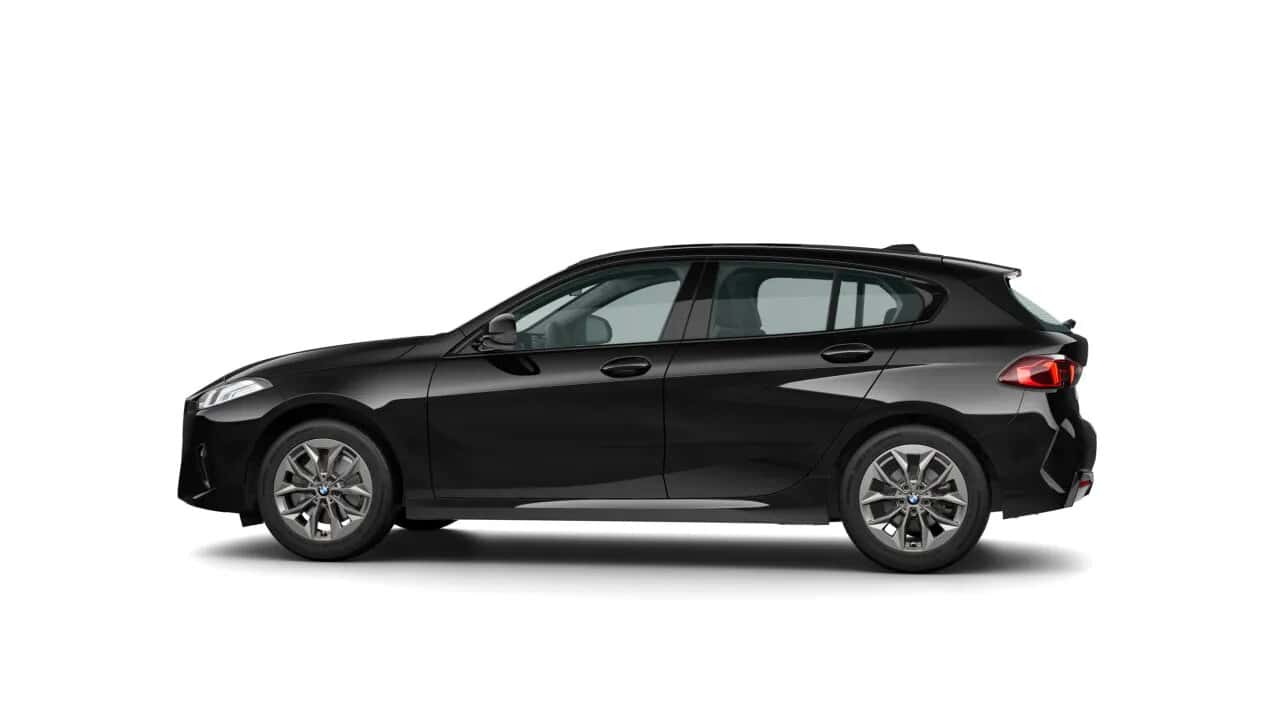Renting New BMW Serie 1 118d Black Compacto Renting Finders