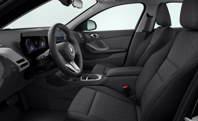 Renting New BMW Serie 1 118d Black Compacto Renting Finders Asientos