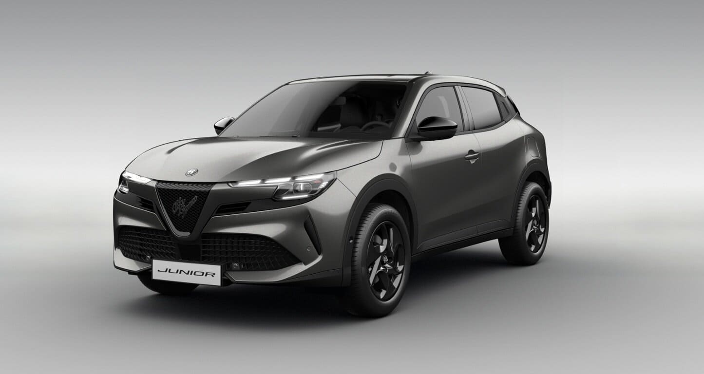 Renting Alfa Romeo Junior Ibrida Argento Arese SUV Automático Híbrido Etiqueta ECO