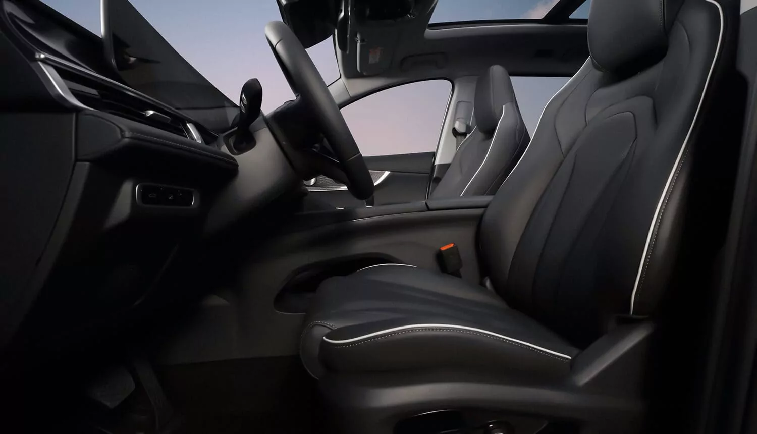 Renting Ebro S700 Luxury Gris Phantom SUV Automático Asientos