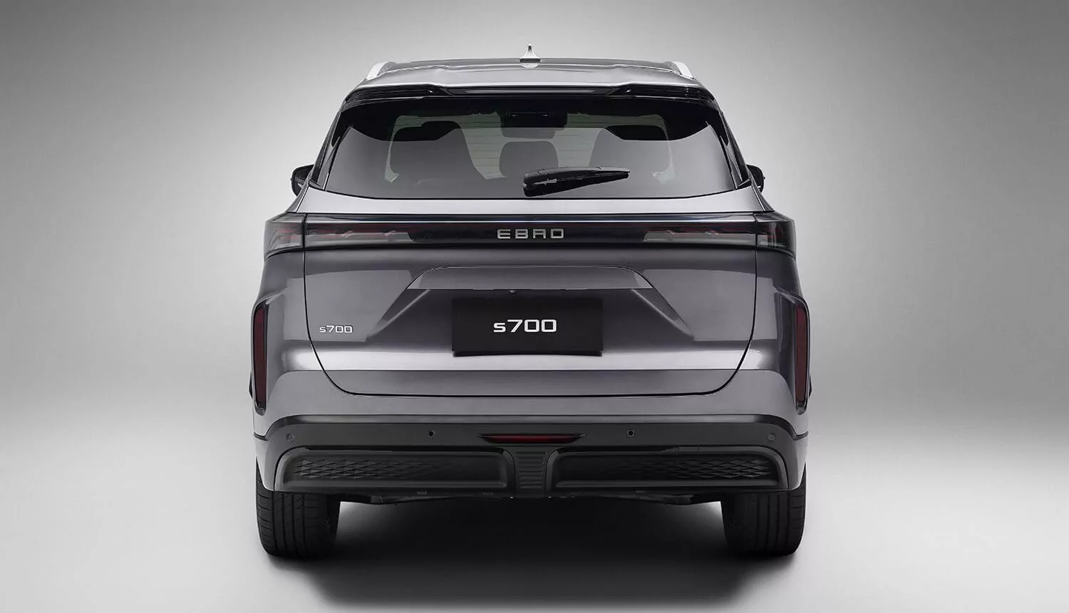 Renting Ebro S700 Luxury Gris Phantom SUV Automático