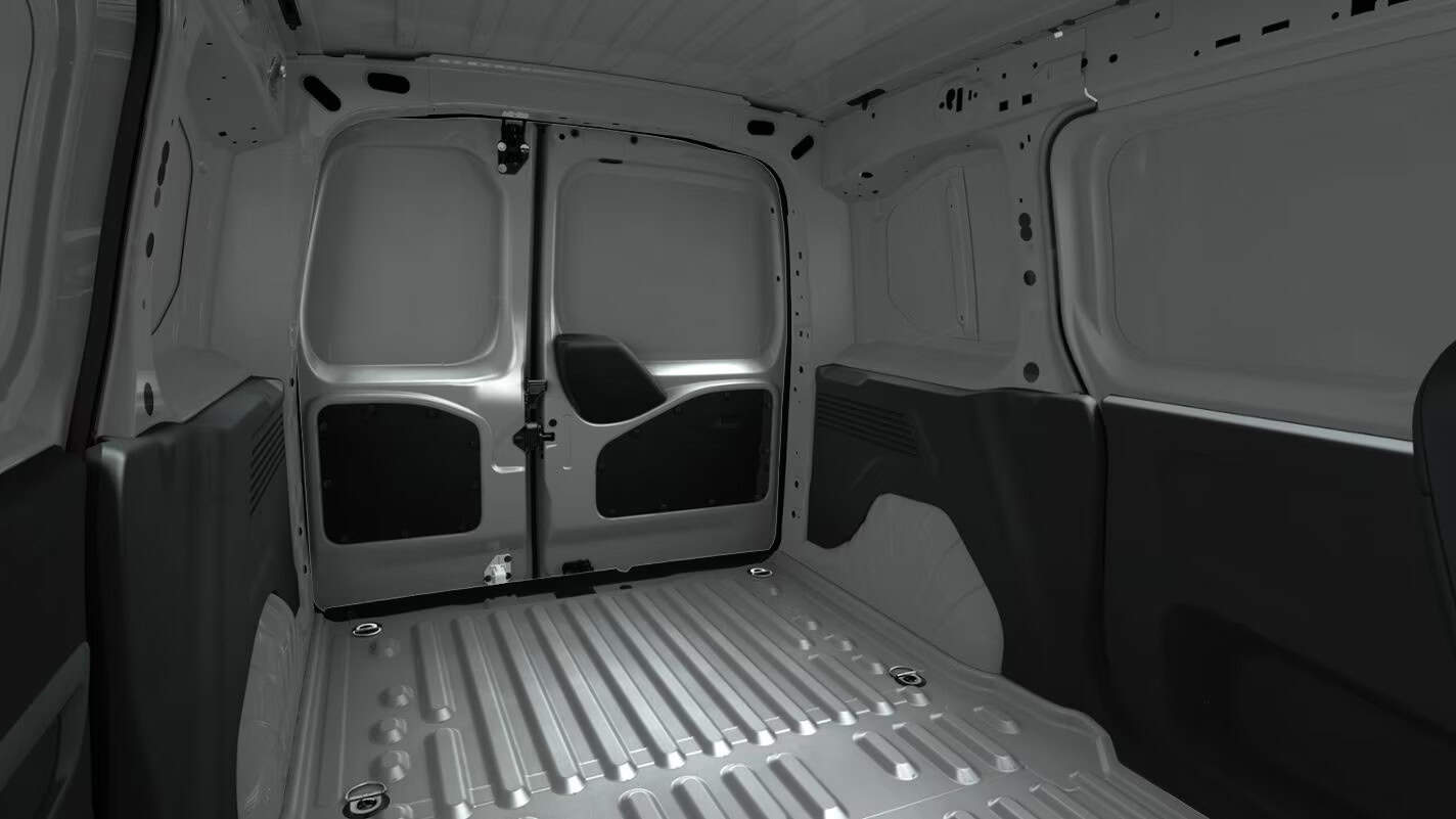 Renting New Opel Combo Cargo Talla L Kaolin White Furgoneta Industrial Manual 2 Plazas Interior