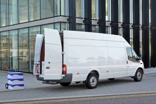 Ahorra más de mil euros este trimestre fiscal con el renting para autónomos