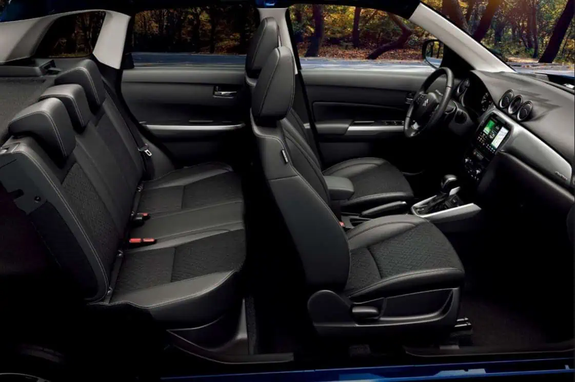 Renting New Suzuki Vitara S2 SUV MHEV Micro-Híbrido Etiqueta ECO Asientos