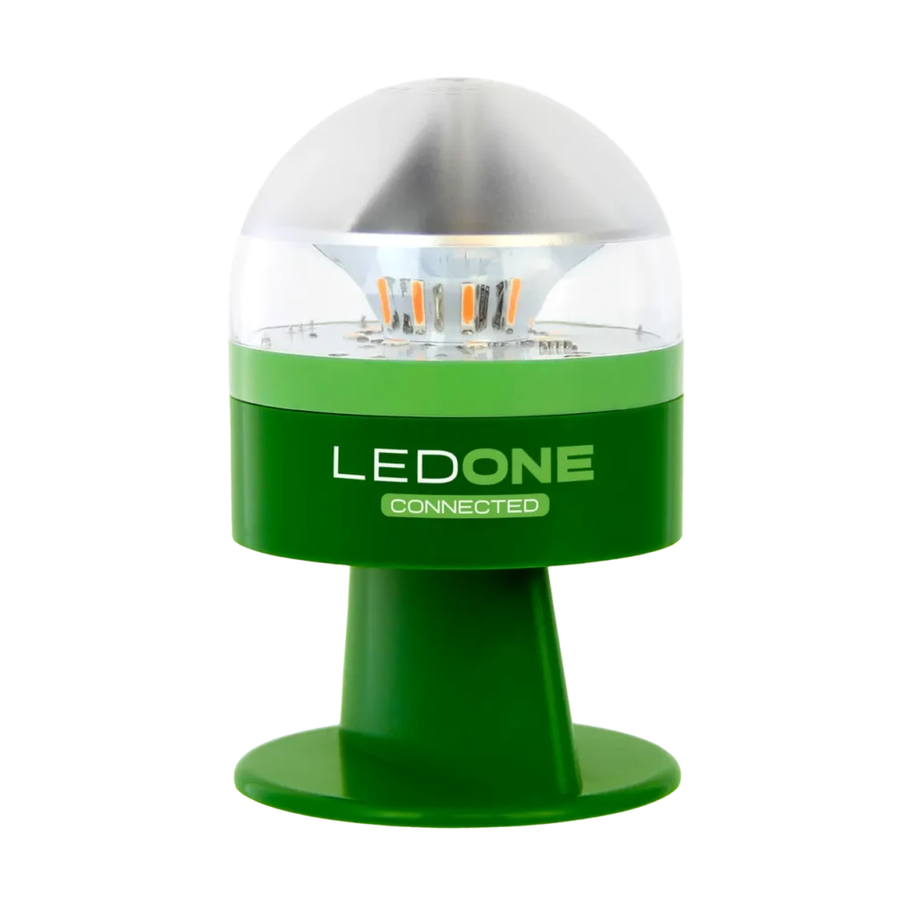 baliza v16 homologada renting finders ledone Baliza V16 Led ONE® Connected de Erum Vial