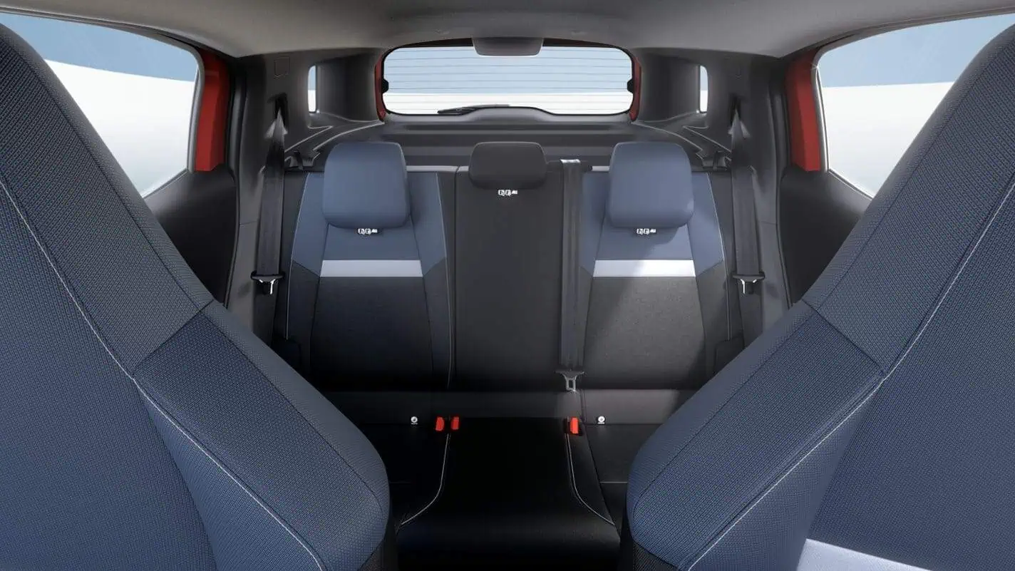 Renting New Opel Frontera Hybrid Edition Kanyon Orange SUV Automático Híbrido Etiqueta ECO Asientos