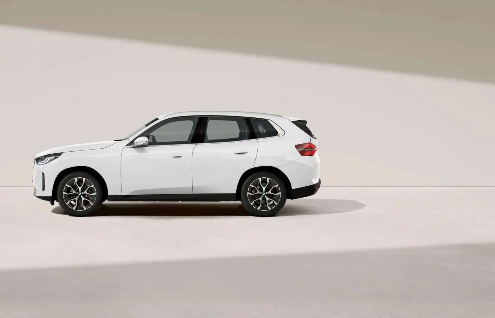 Renting New BMW X3 Alpine White Solido SUV Micro-Híbrido Automático Etiqueta ECO