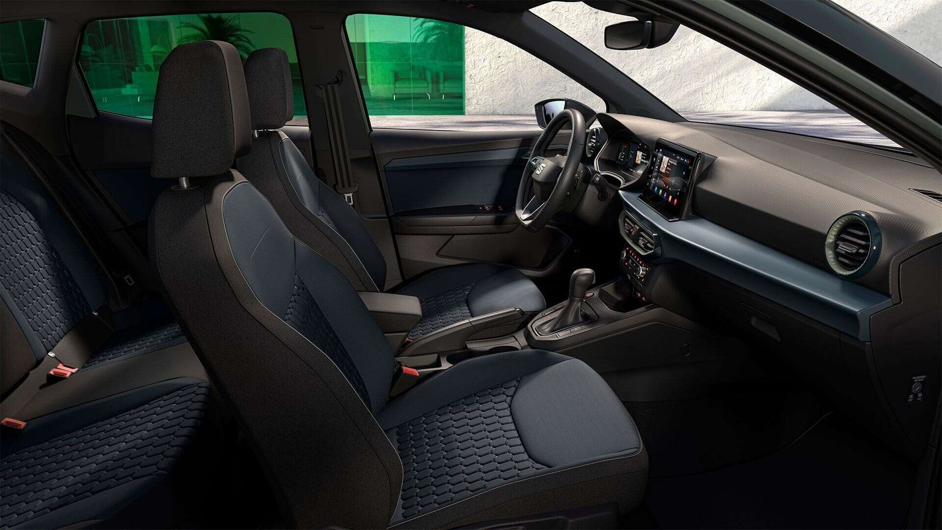 Renting Seat Arona Style Plus Model Year 2026 B-SUV Asientos