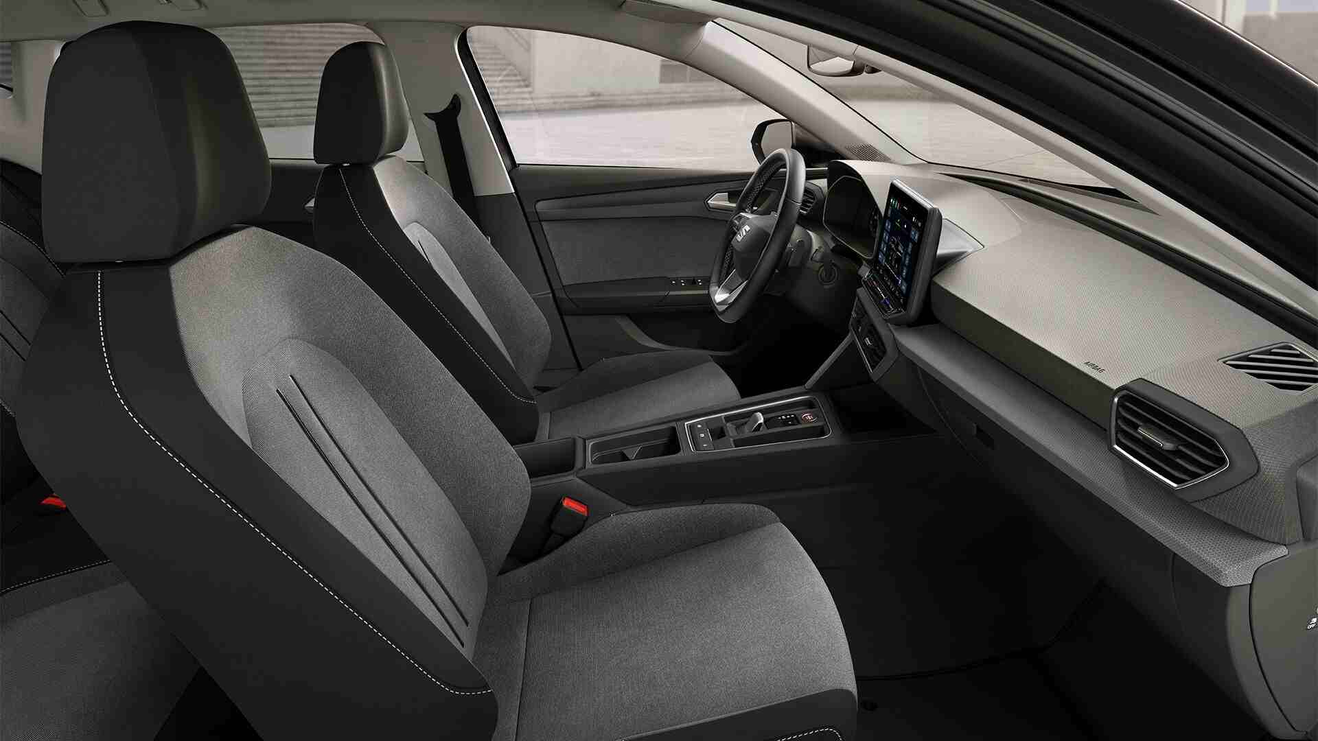 Renting Seat León Style XL Compacto Automático Interior