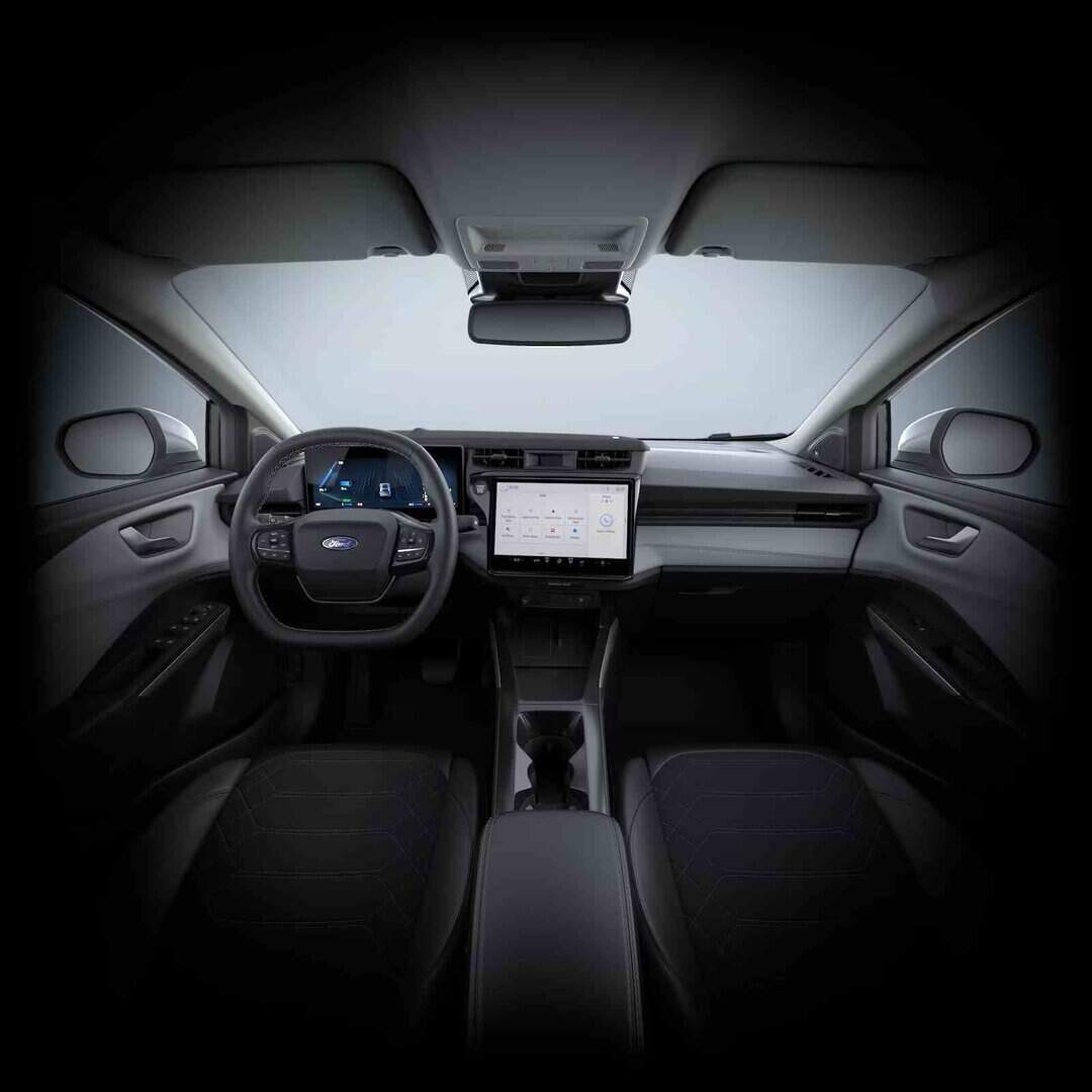 Renting New Ford Puma Gen-E Premium SUV Automático Eléctrico Etiqueta 0 Interior