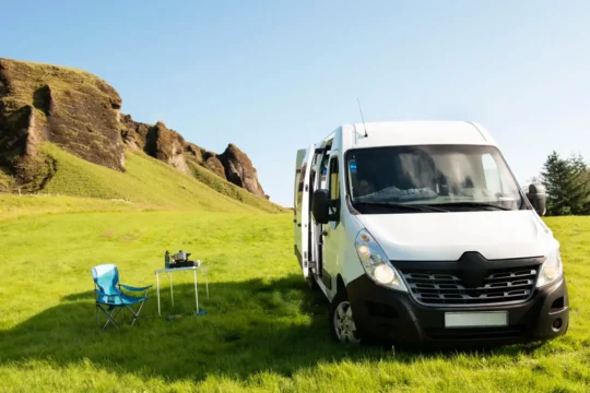 Las mejores furgonetas de renting para viajar en verano de 2026