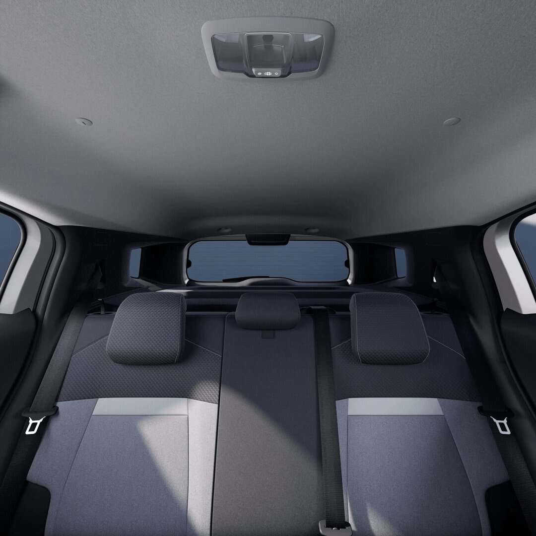 Renting New Opel Frontera Hybrid Ultimate Kristall Silver Metalizado SUV Híbrido Automático Etiqueta ECO Asientos