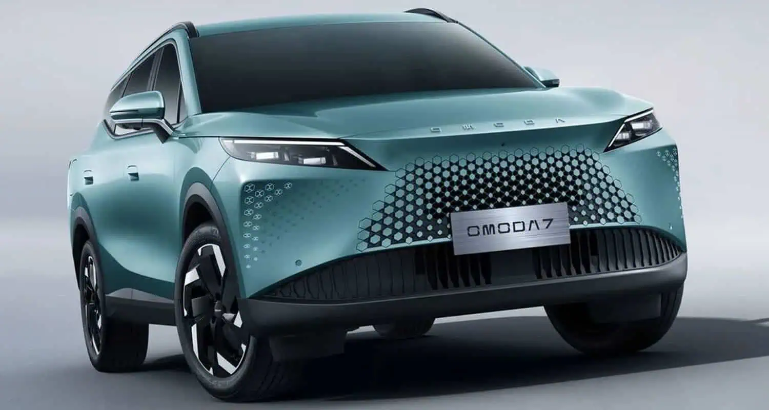 Renting New Omoda 7 Premium SUV PHEV Híbrido-Enchufable Automático Etiqueta 0