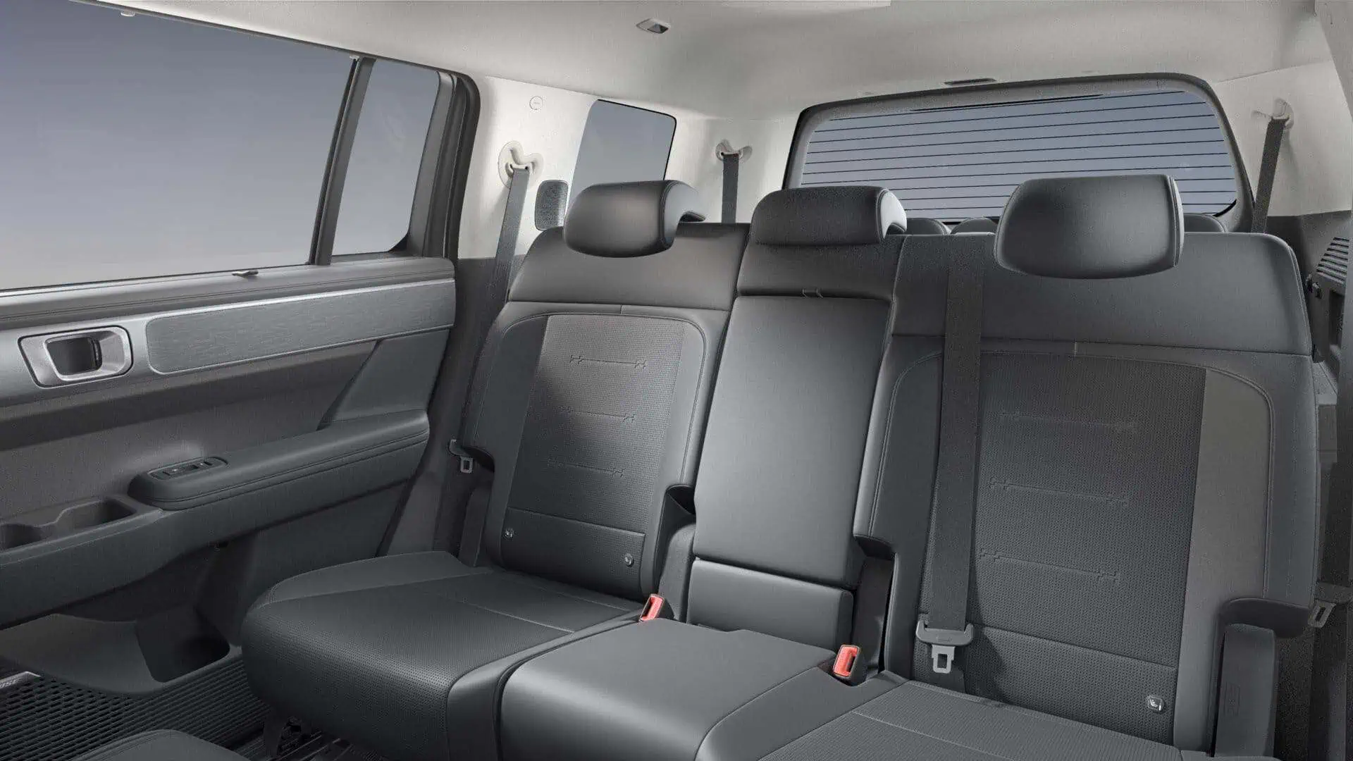 Renting New Hyundai Santa Fe Style Creamy White SUV 7 Plazas PHEV Etiqueta 0 Interior