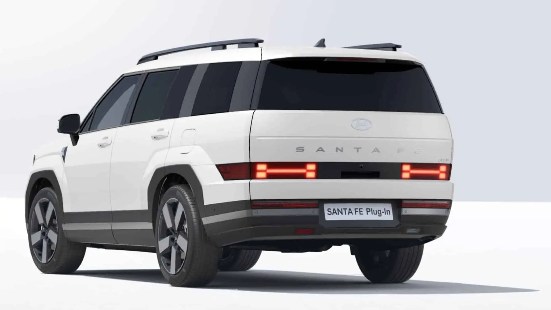Renting New Hyundai Santa Fe Style Creamy White SUV 7 Plazas PHEV Etiqueta 0