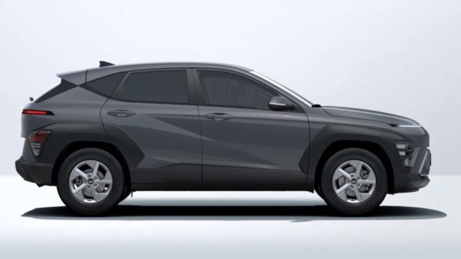 Renting Nuevo Hyundai Kona HEV Maxx Ecotronic Gray Perlado SUV Automático Híbrido Etiqueta ECO
