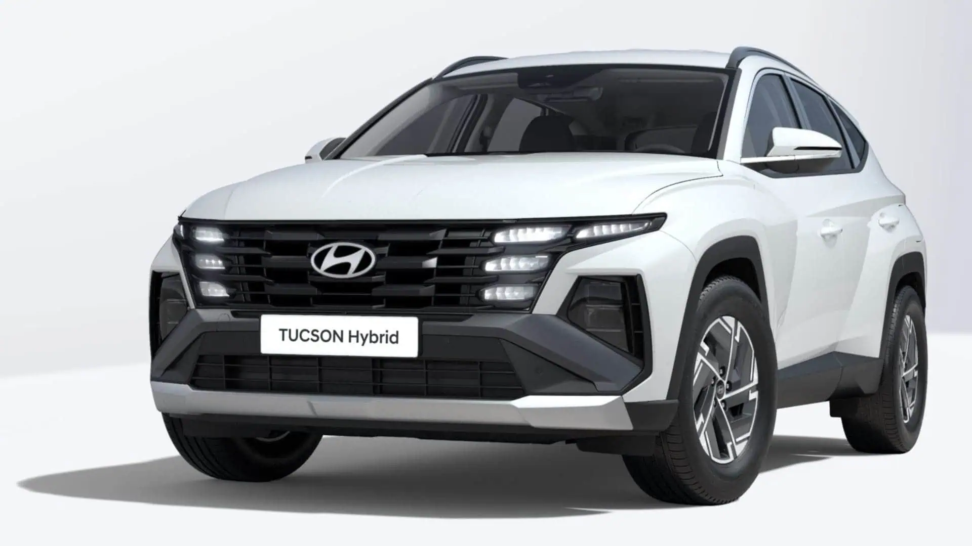 Renting New Hyundai Tucson HEV Maxx Atlas White SUV Automático Híbrido Etiqueta ECO