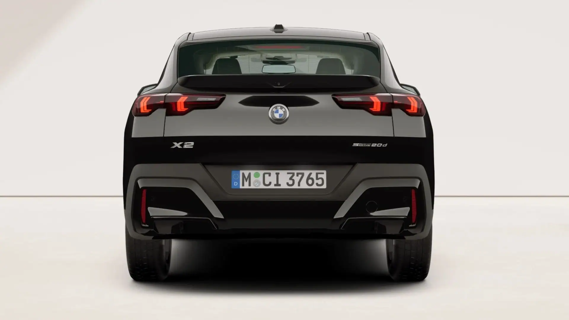 Renting BMW X2 sDrive20d Black Solid SUV Coupé Automático