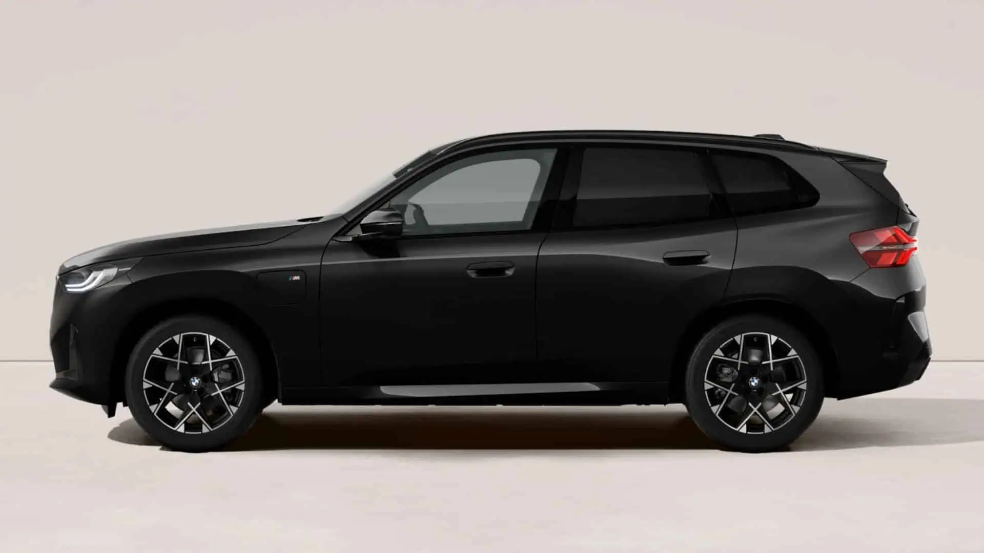 Renting BMW X3 30e xDrive Black Sapphire Metalizado M Sport SUV PHEV Híbrido-Enchufable Automático Etiqueta 0