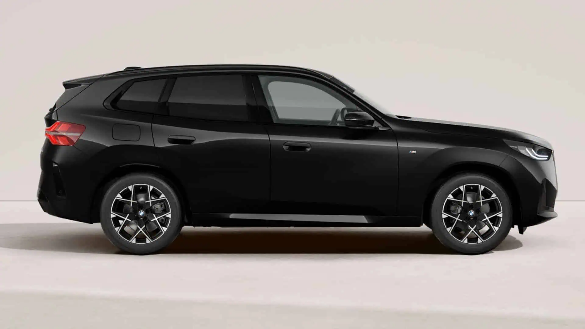 Renting BMW X3 30e xDrive Black Sapphire Metalizado M Sport SUV PHEV Híbrido-Enchufable Automático Etiqueta 0
