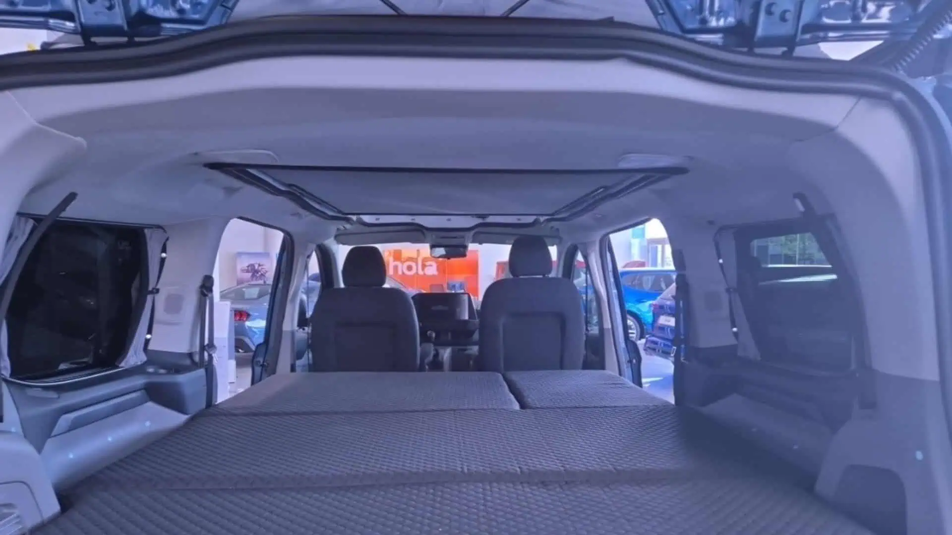 Renting Ford Transit Custom Kombi Camper L1 Trend Magnetic Furgoneta Camperizada Interior