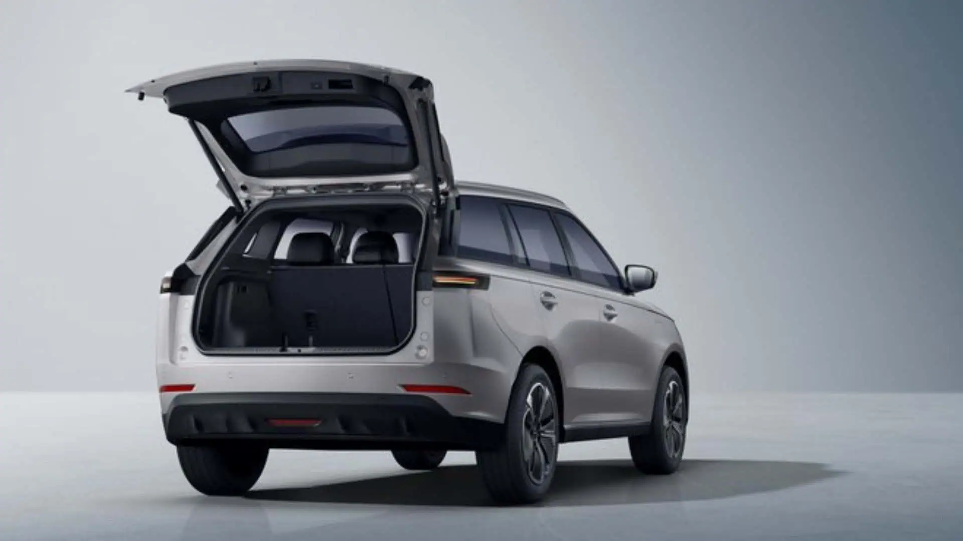 New Renting Jaecoo 5 BEV Exclusive SUV Gris Fiorde Eléctrico Automático Etiqueta 0