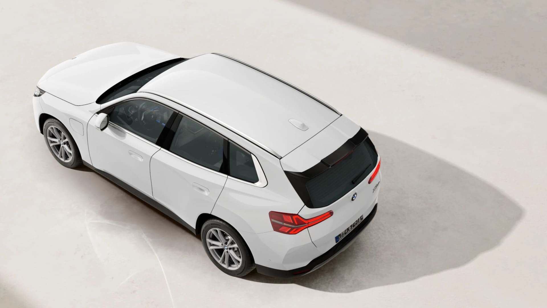 Renting New BMW X3 Alpine White Solido SUV PHEV Automático Etiqueta 0