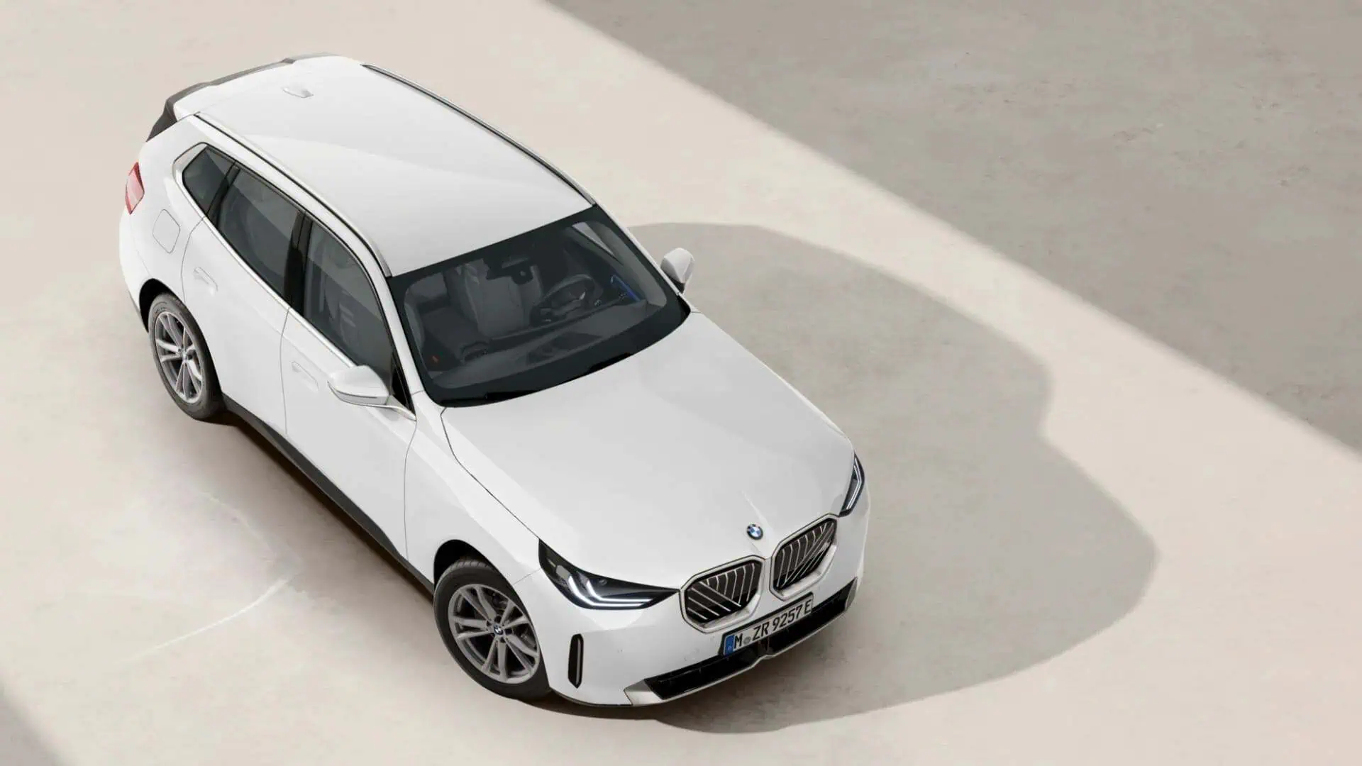 Renting New BMW X3 Alpine White Solido SUV PHEV Automático Etiqueta 0