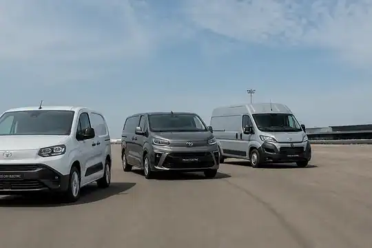 renting de furgonetas eléctricas Toyota