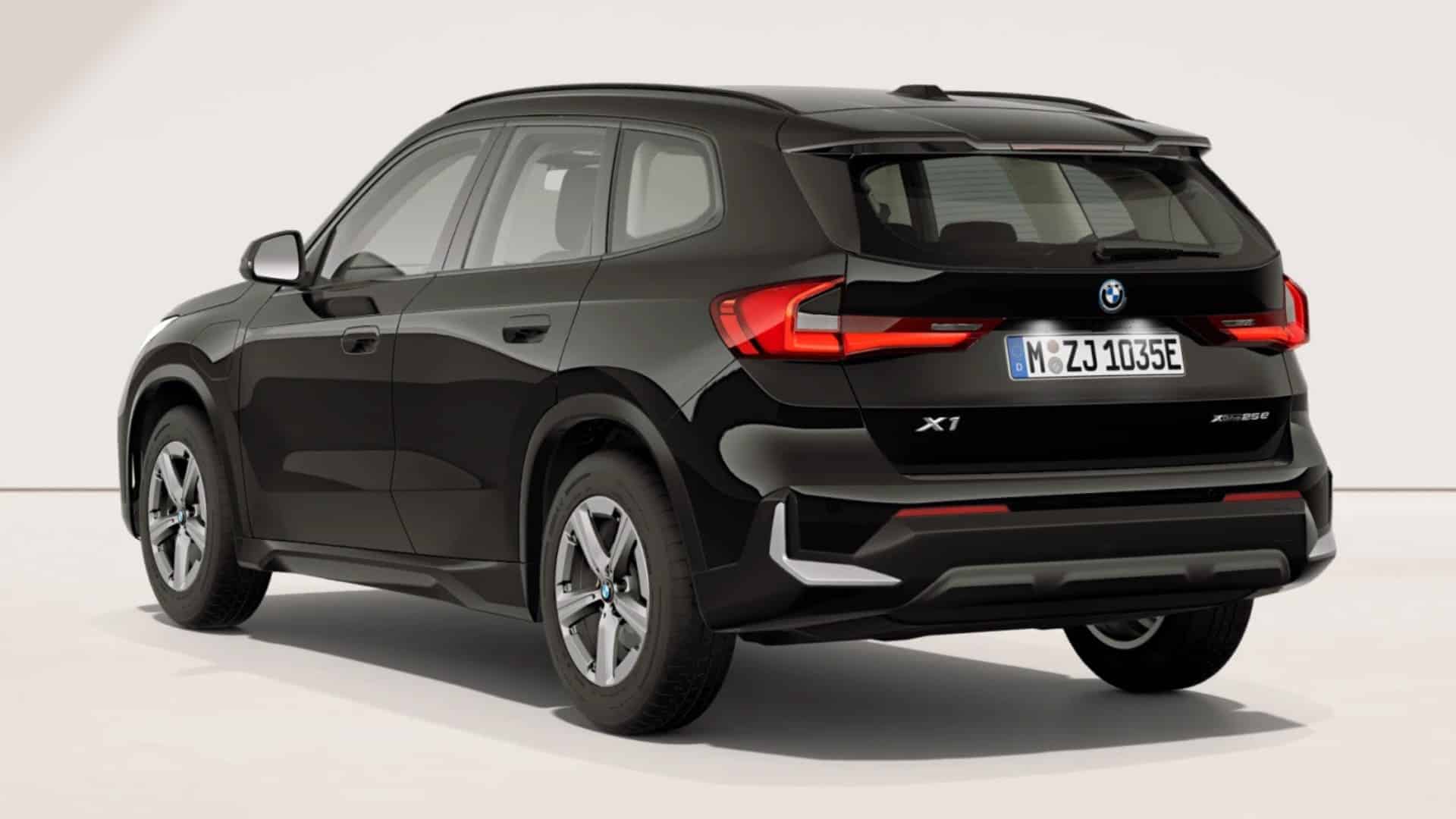 Renting New BMW X1 xLine xDrive25e Black Solid SUV Hibrido-Enchufable Automático Etiqueta 0