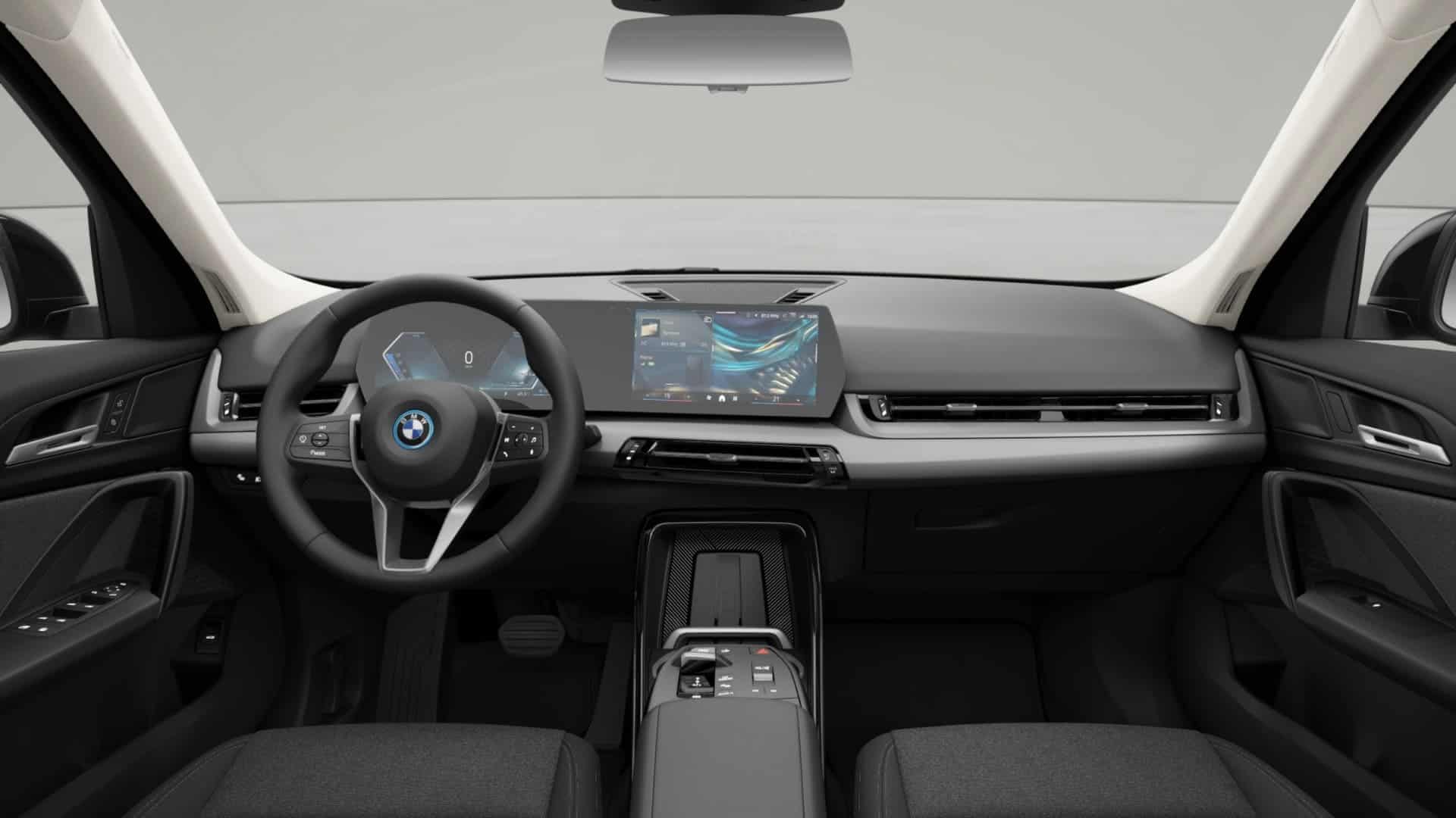 Renting New BMW X1 xLine xDrive25e Black Solid SUV Hibrido-Enchufable Automático Etiqueta 0 Interior