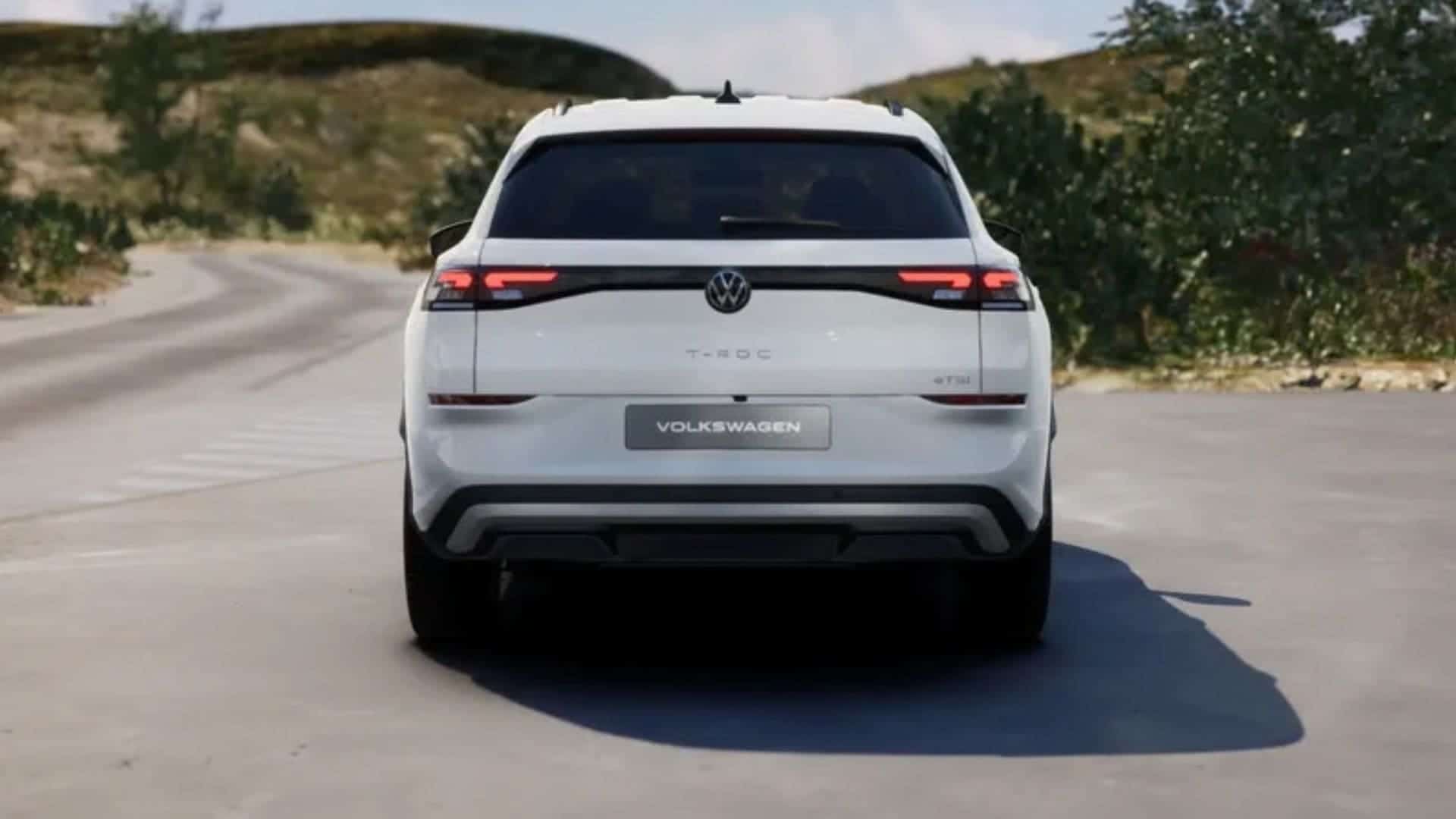 Renting New Volkswagen T-Roc Match Blanco Punto SUV MHEV Etiqueta ECO