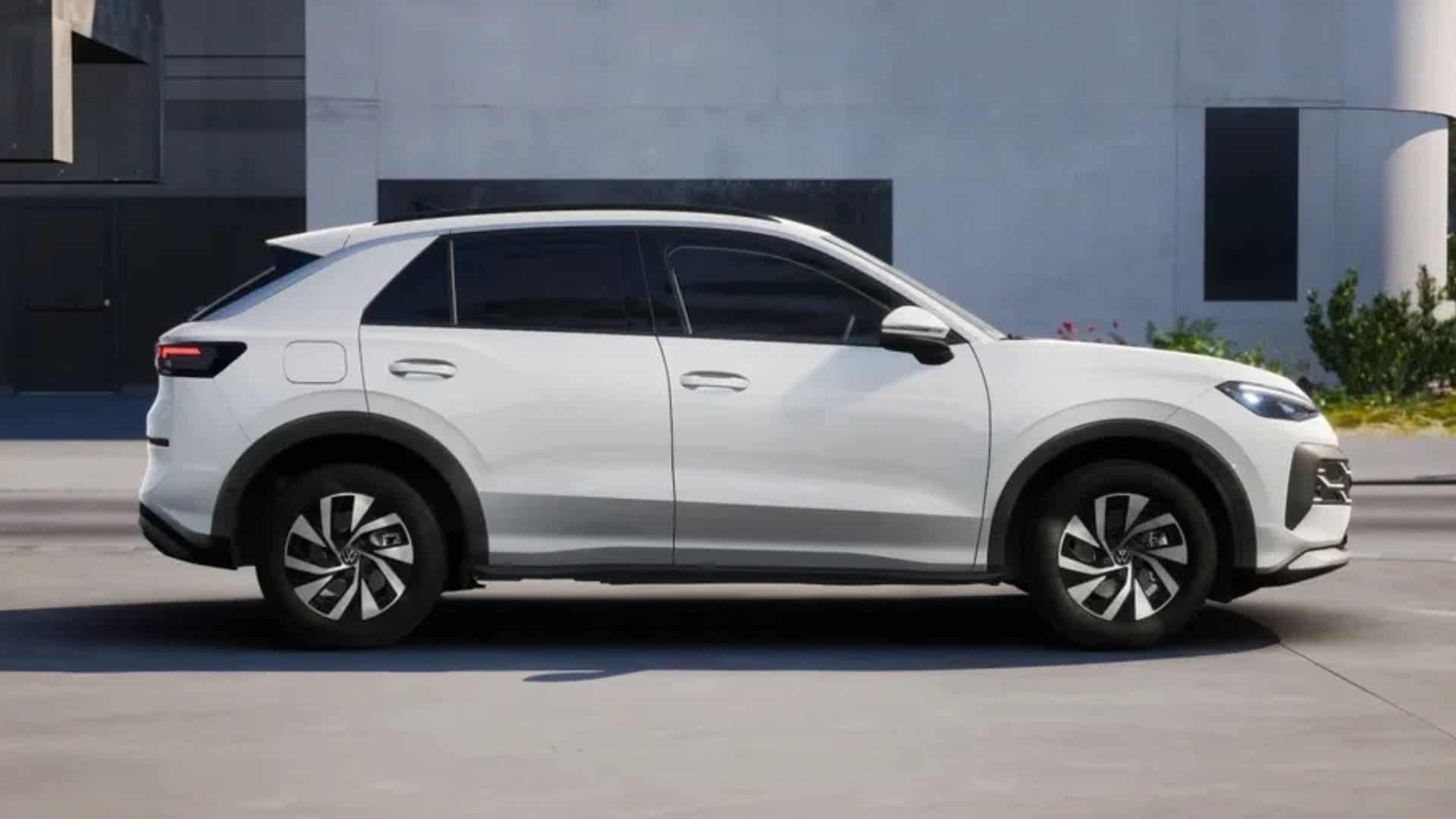 Renting New Volkswagen T-Roc Match Blanco Punto SUV MHEV Etiqueta ECO