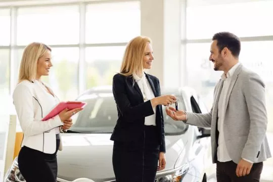 Descubre los 5 mitos más populares sobre el renting de coches