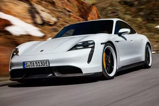 Los mejores coches deportivos eléctricos del mercado Porsche Taycan