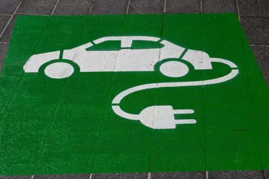 Según la AER, el renting ha contribuido a reducir las emisiones de los coches en España
